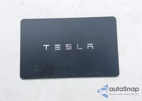 2023 Tesla Model Y Awd/Long Range Dual Motor All-Wheel Drive z USA, uszkodzony, nr VIN 7SAYGDEE9PA115198